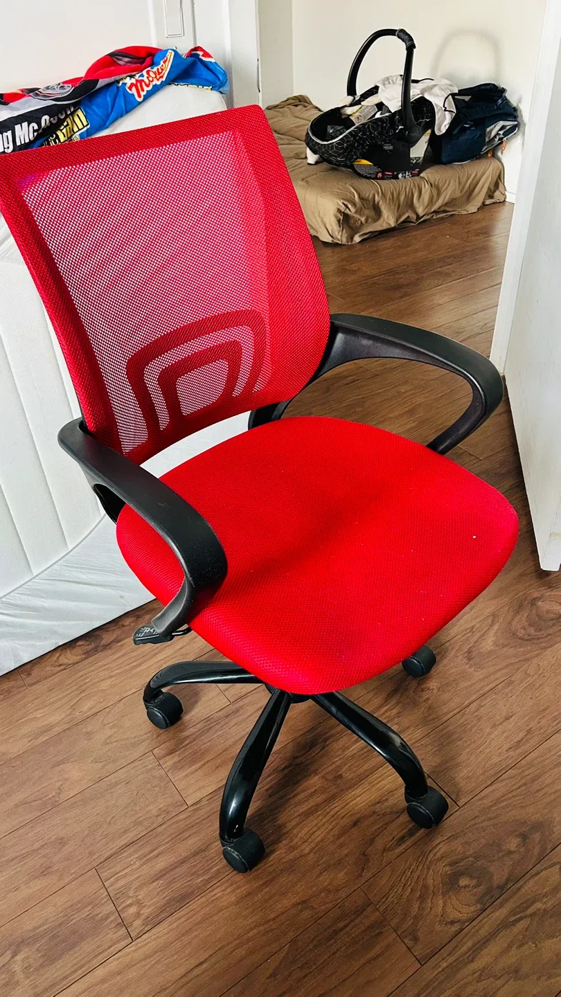Red Mesh Office Chair image indicator(3)