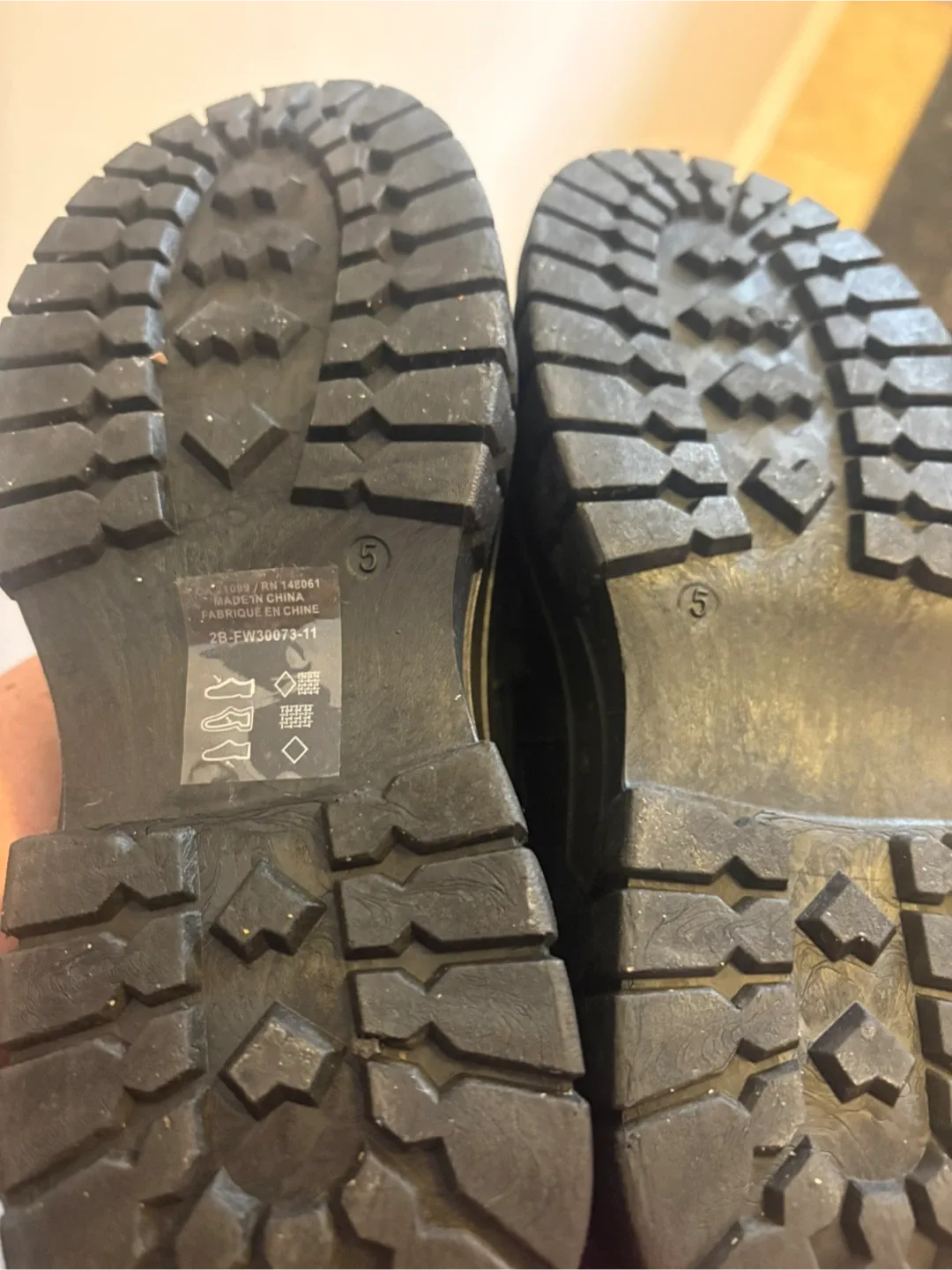 Ladies Black Winter Boots - Size 5 image indicator(2)