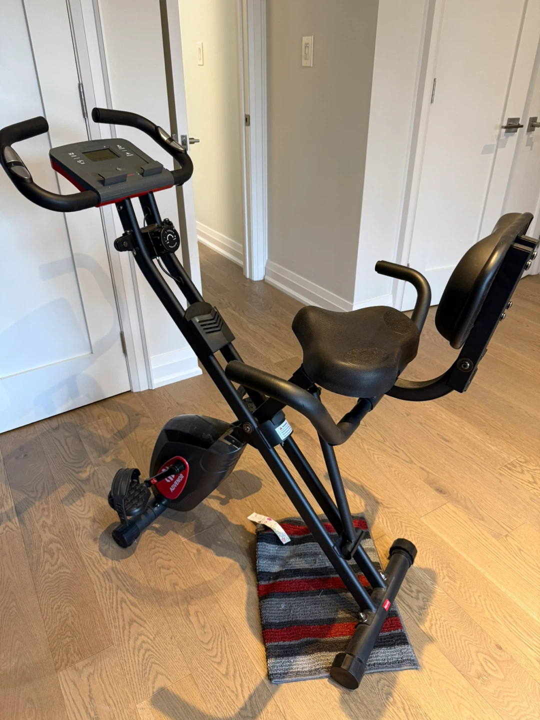 Horizon Comfort 3.0 Folding Exercise Bike - photo 2