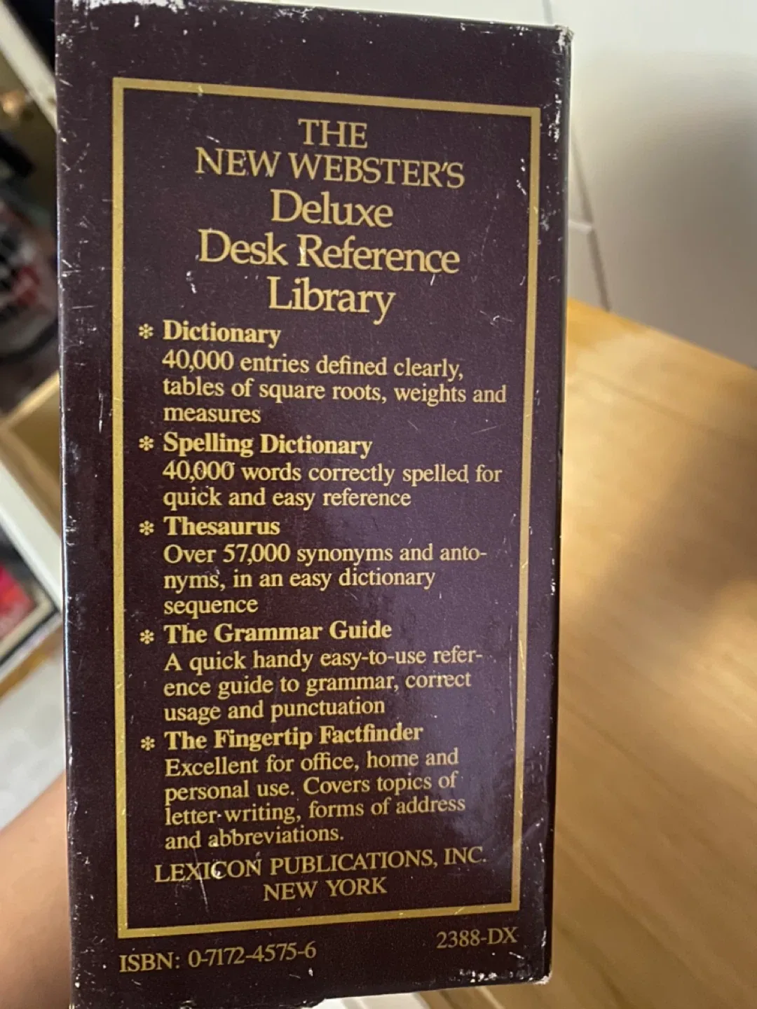 The New Webster's Deluxe Desk Reference Library image indicator(4)