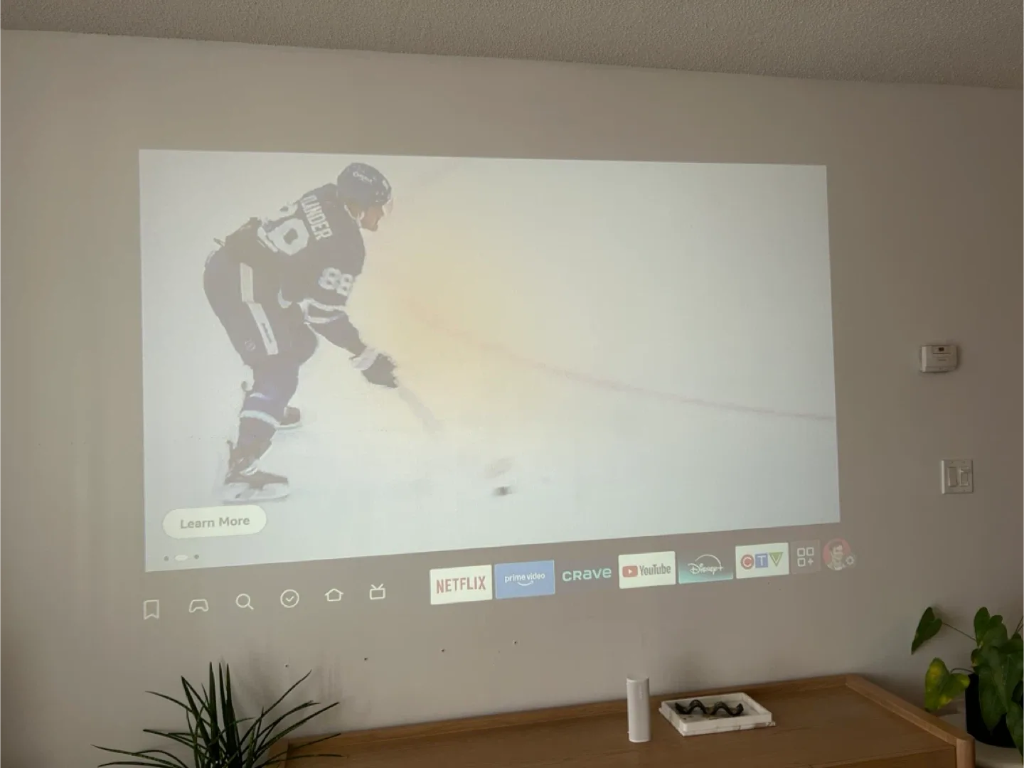 ✨ Pre‑Owned iWIMIUS Smart Projector – Discounted Deal! ✨ image indicator(10)