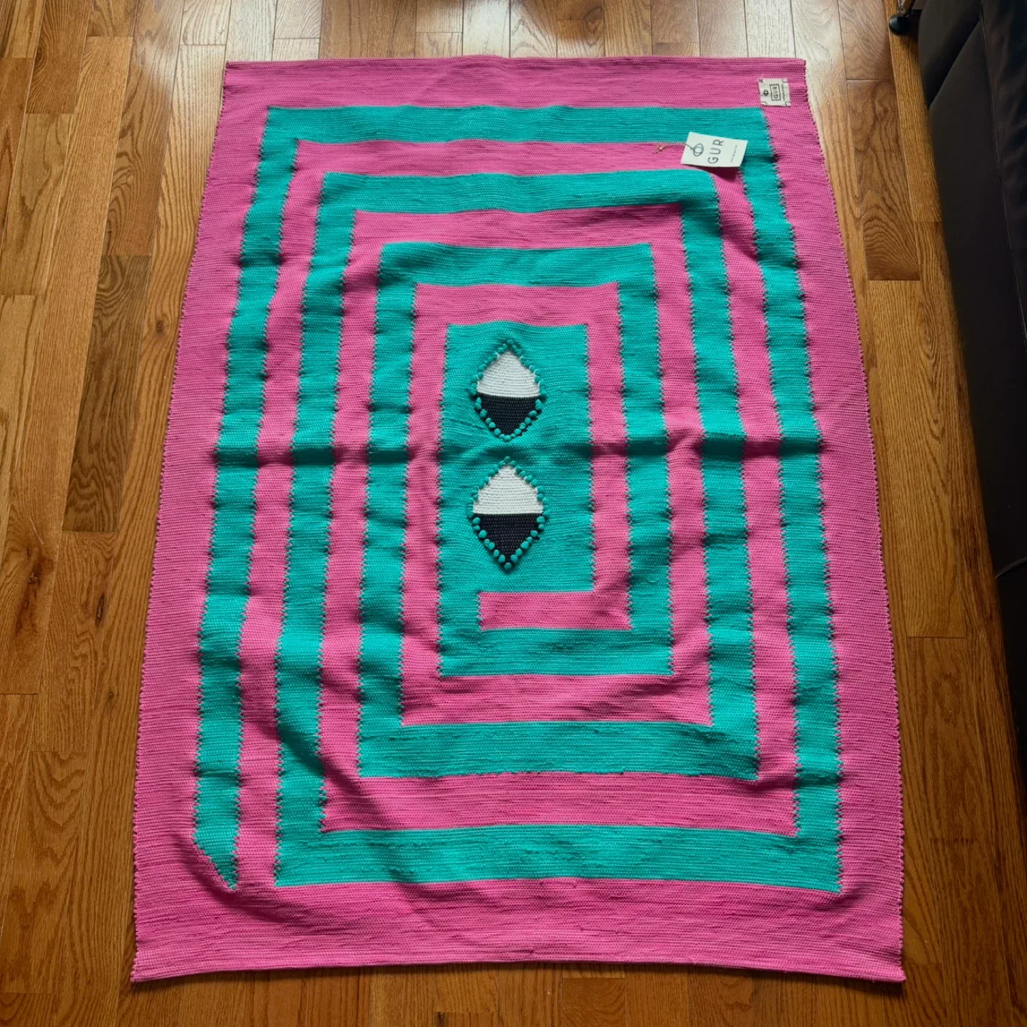 (New with tag) GUR Rug, Pink and Teal image indicator(2)