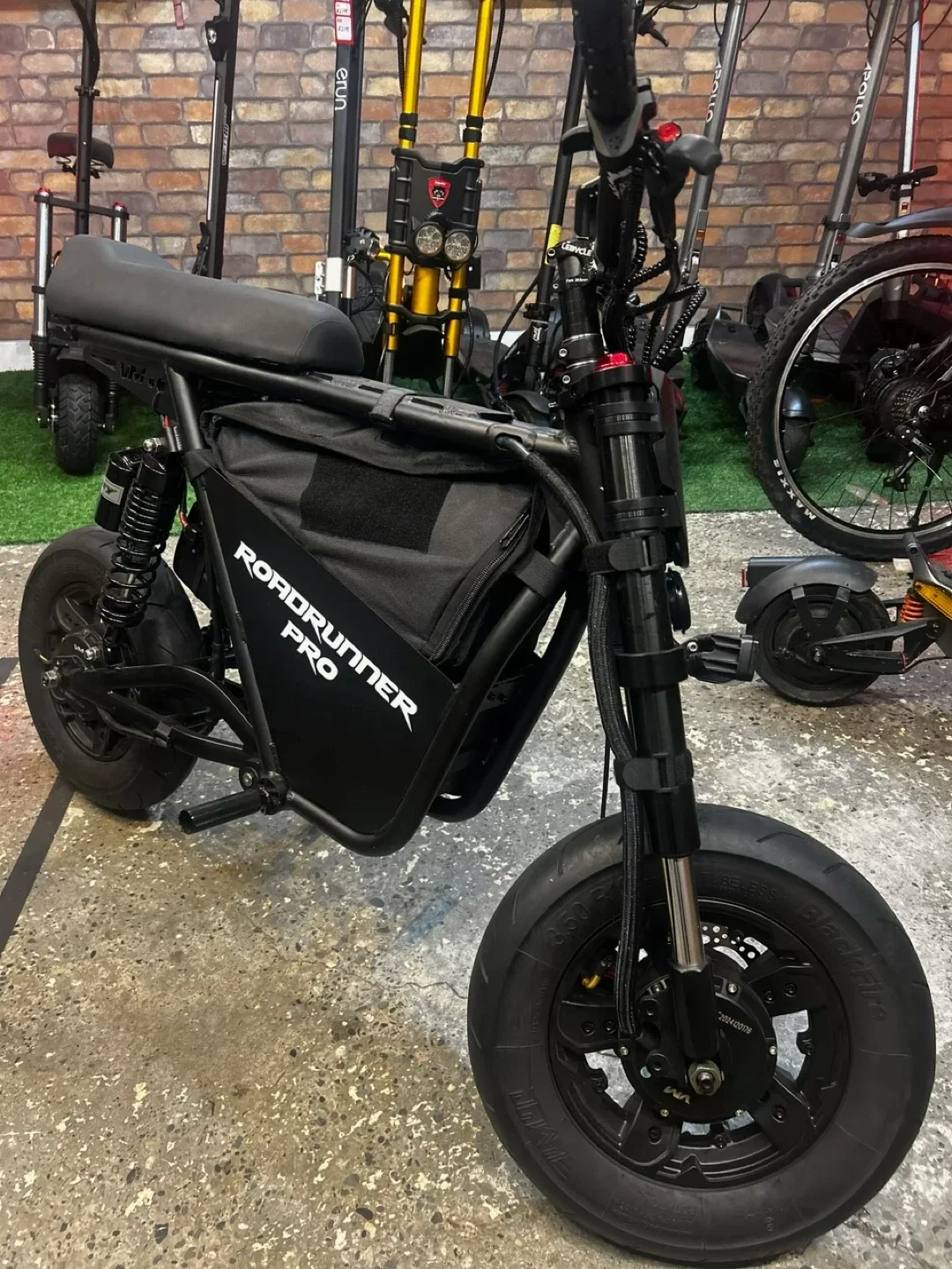 Roadrunner Pro Electric Scooter - Like New!