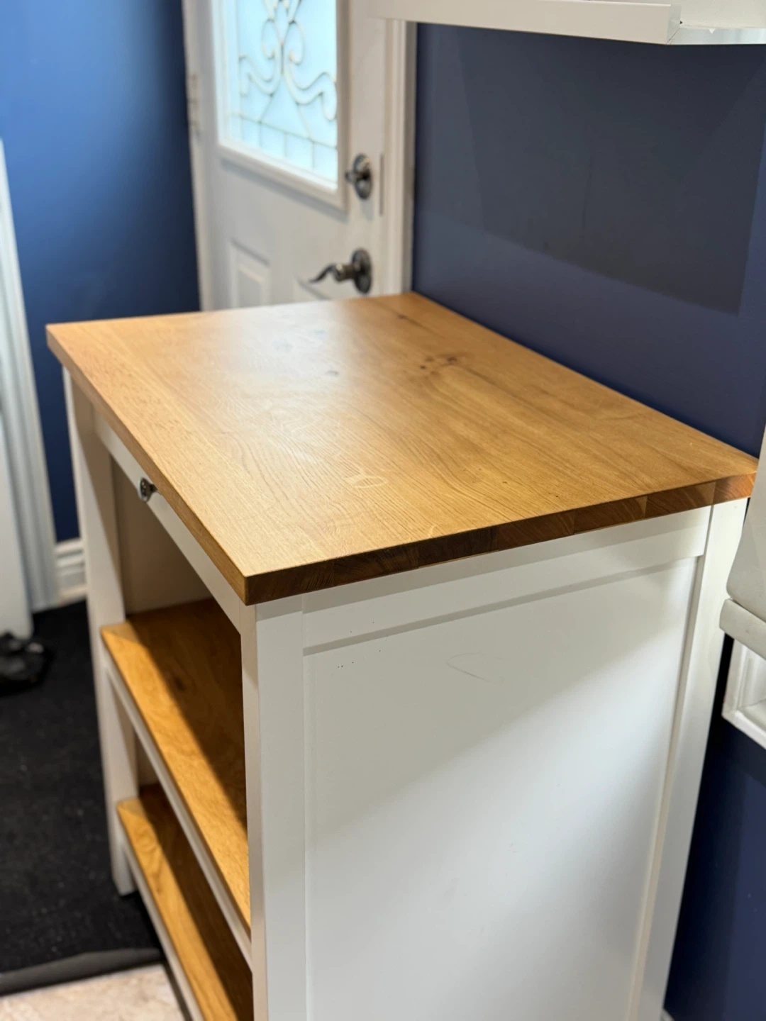 Kitchen Island / Storage Unit – Like New Condition - photo 2
