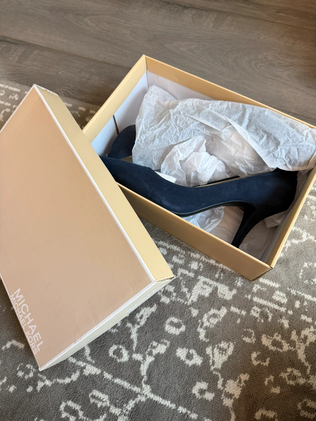 Michael Kors Navy Suede Heels - Size 9.5M - photo 3