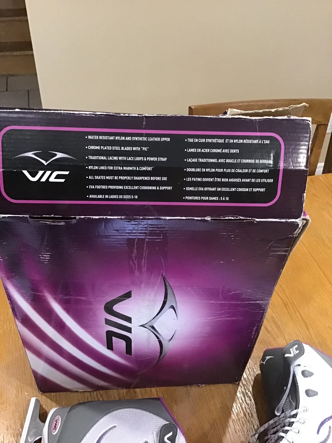 VIC Ice Skates - Women's Size 9 image indicator(2)