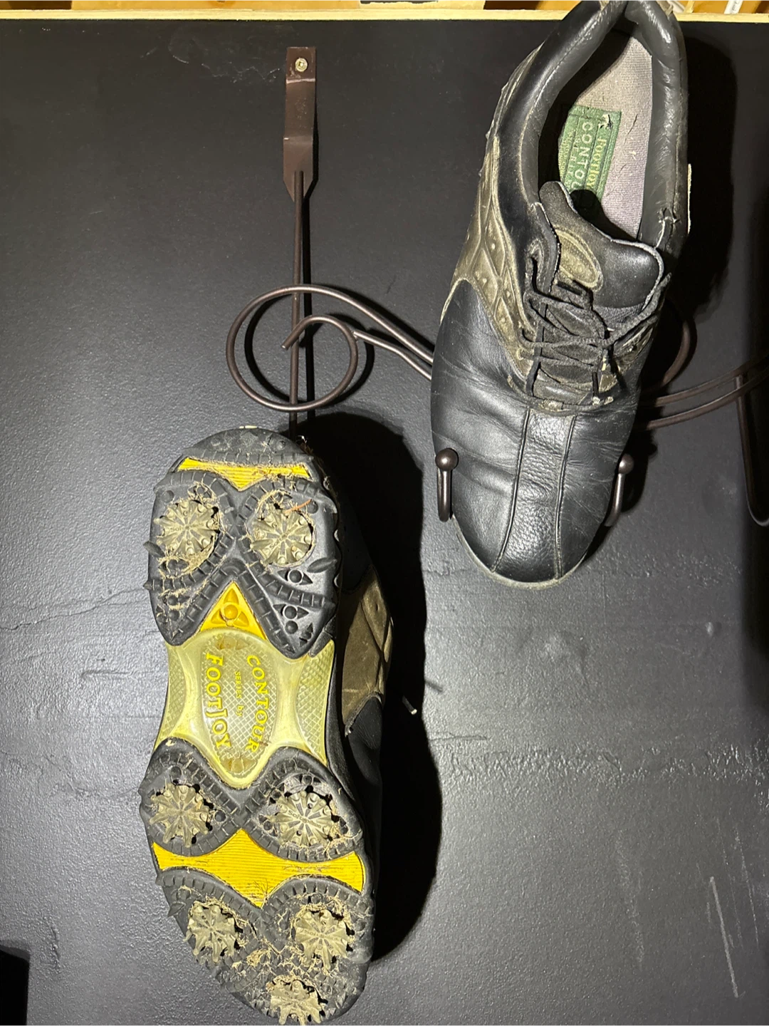 golf shoes