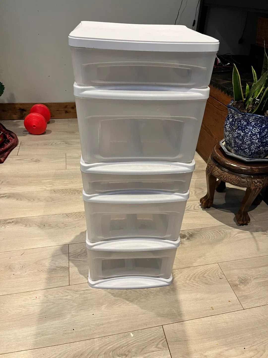 White Plastic 5? Drawer Storage Tower
