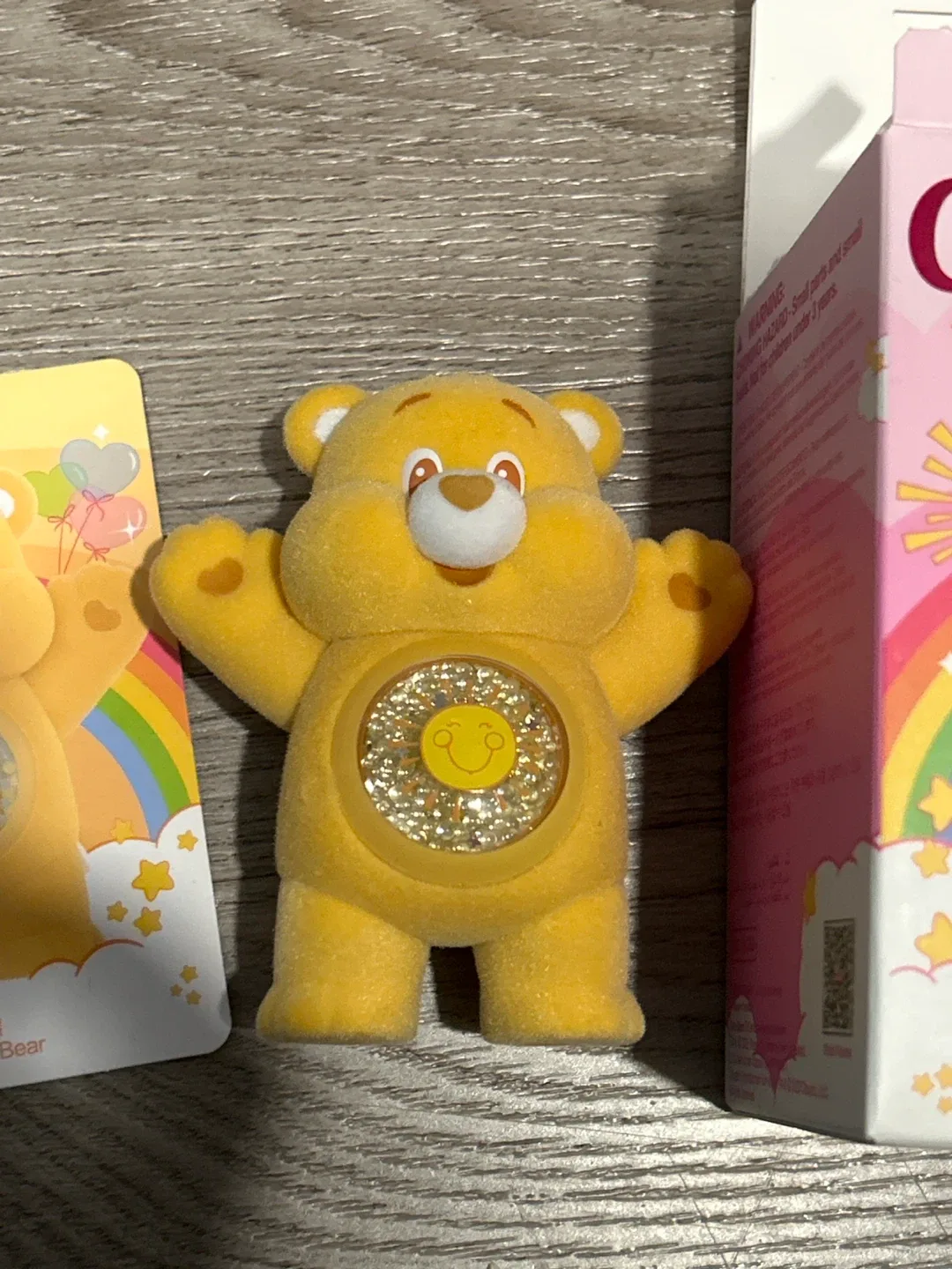 Care Bears Colorful Hugs Series - Funshine Bear Figure image indicator(2)