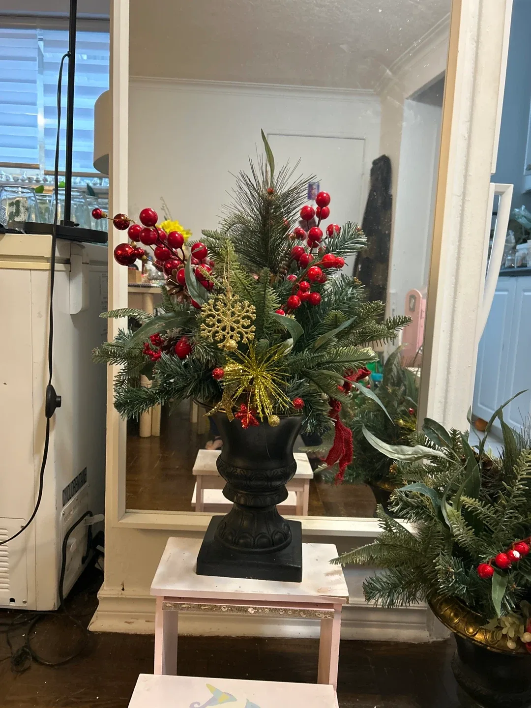 – Stunning Holiday Arrangement in Black Decorative Vase image indicator(6)