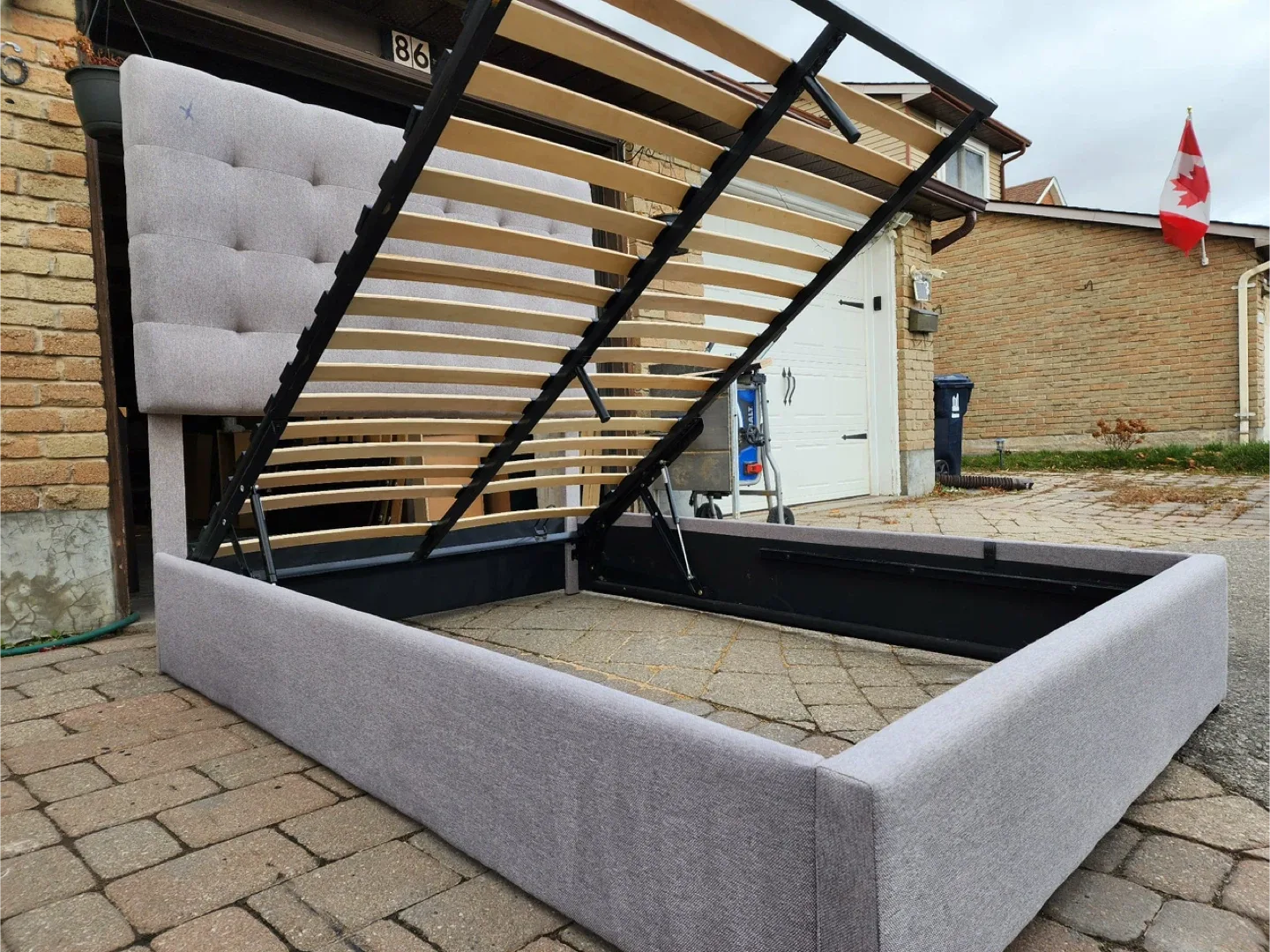 Upholstered Platform Bed Frame - Grey image indicator(5)