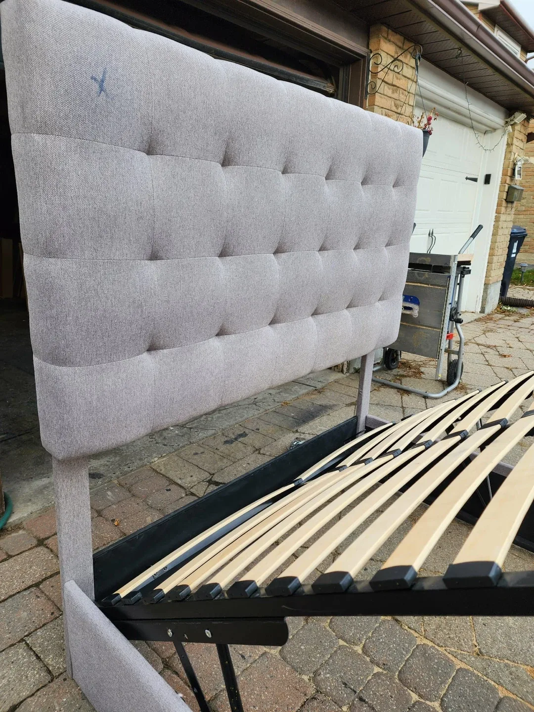 Upholstered Platform Bed Frame - Grey image indicator(10)