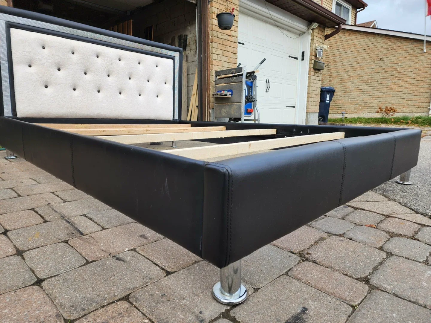 Black upholstered bed frame image indicator(2)