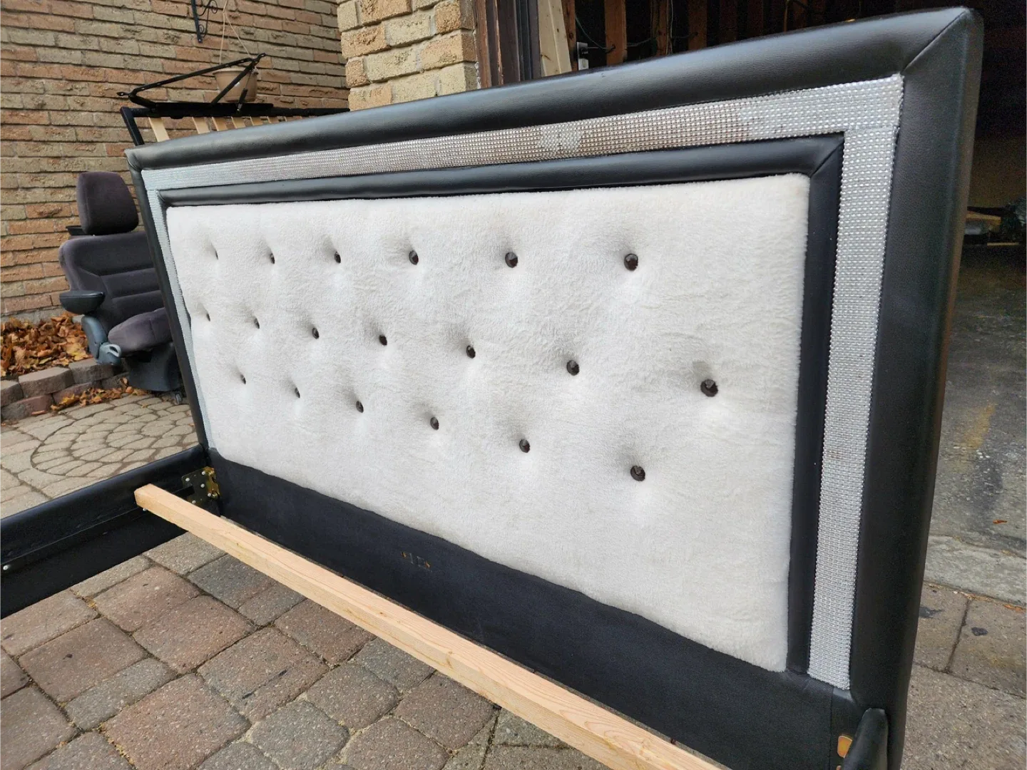 Black upholstered bed frame image indicator(3)