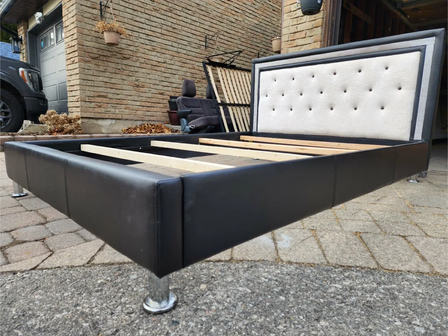 Black upholstered bed frame image indicator(4)