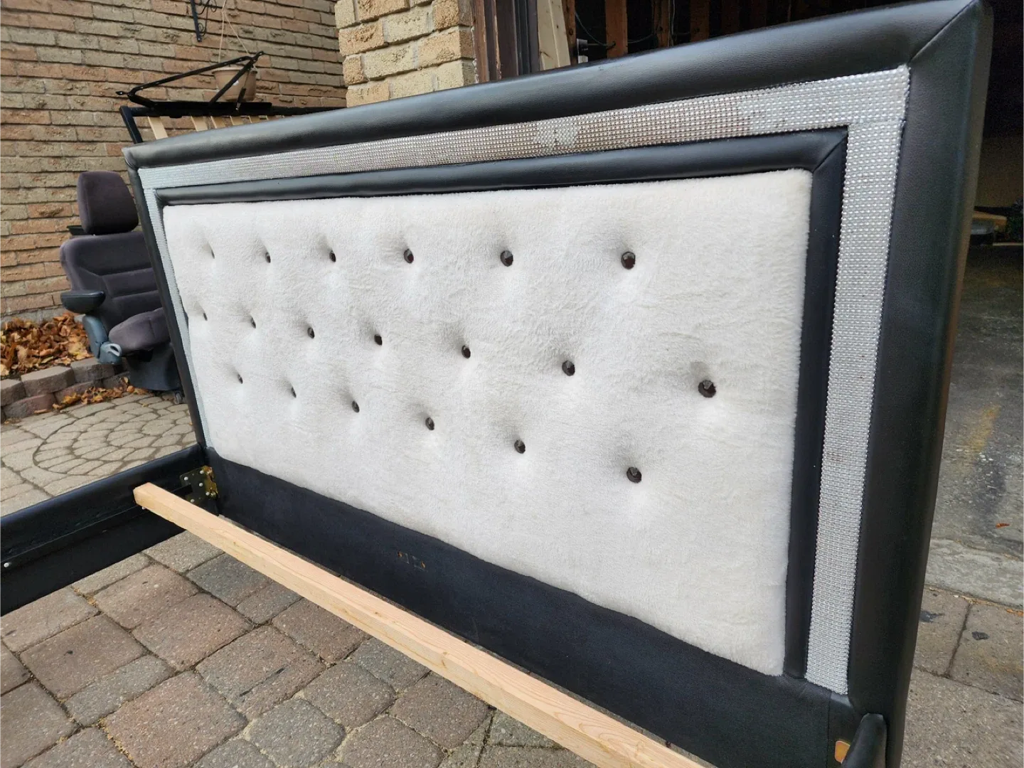 Black upholstered bed frame image indicator(7)