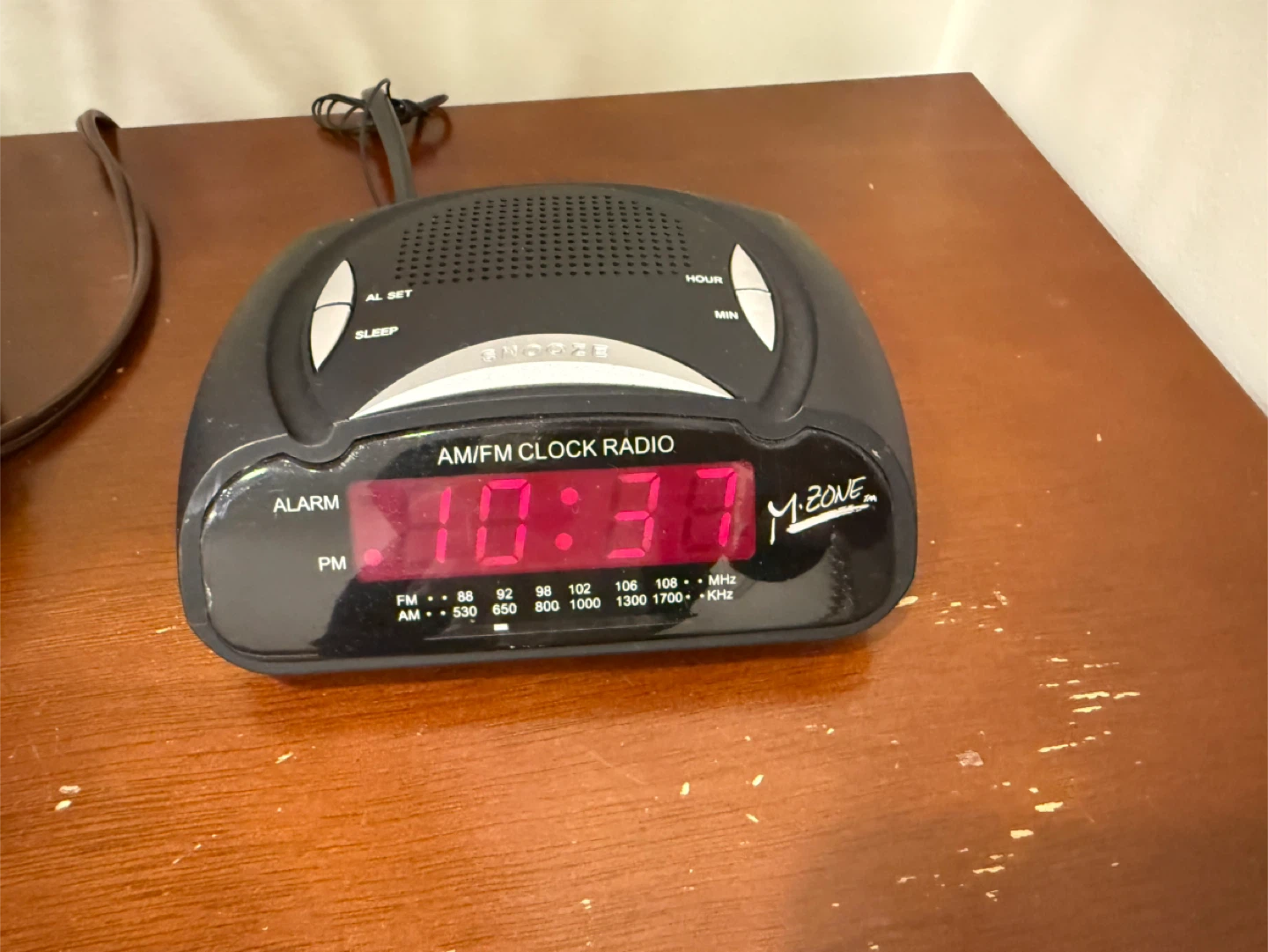 M-Zone AM/FM Clock Radio - photo 3
