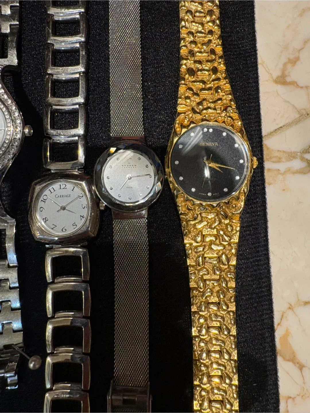 Assorted Women's Watches image indicator(5)