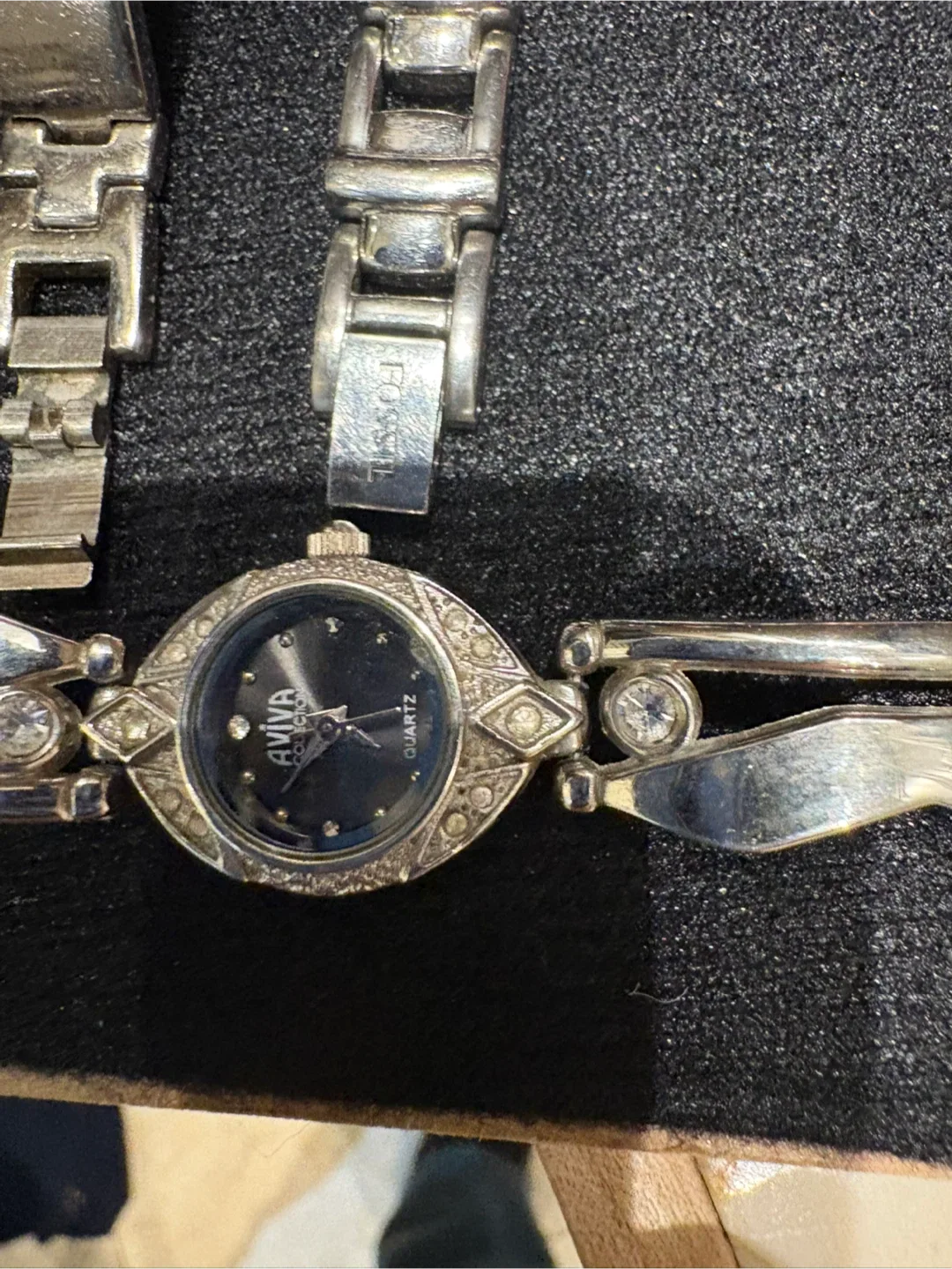 Assorted Women's Watches image indicator(6)