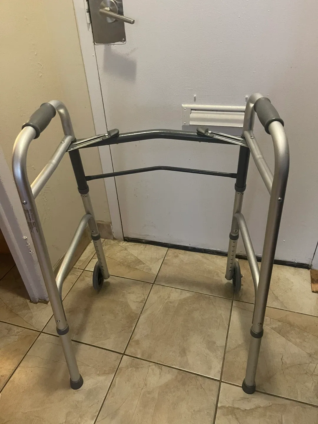 Folding Walker with Wheels image indicator(4)