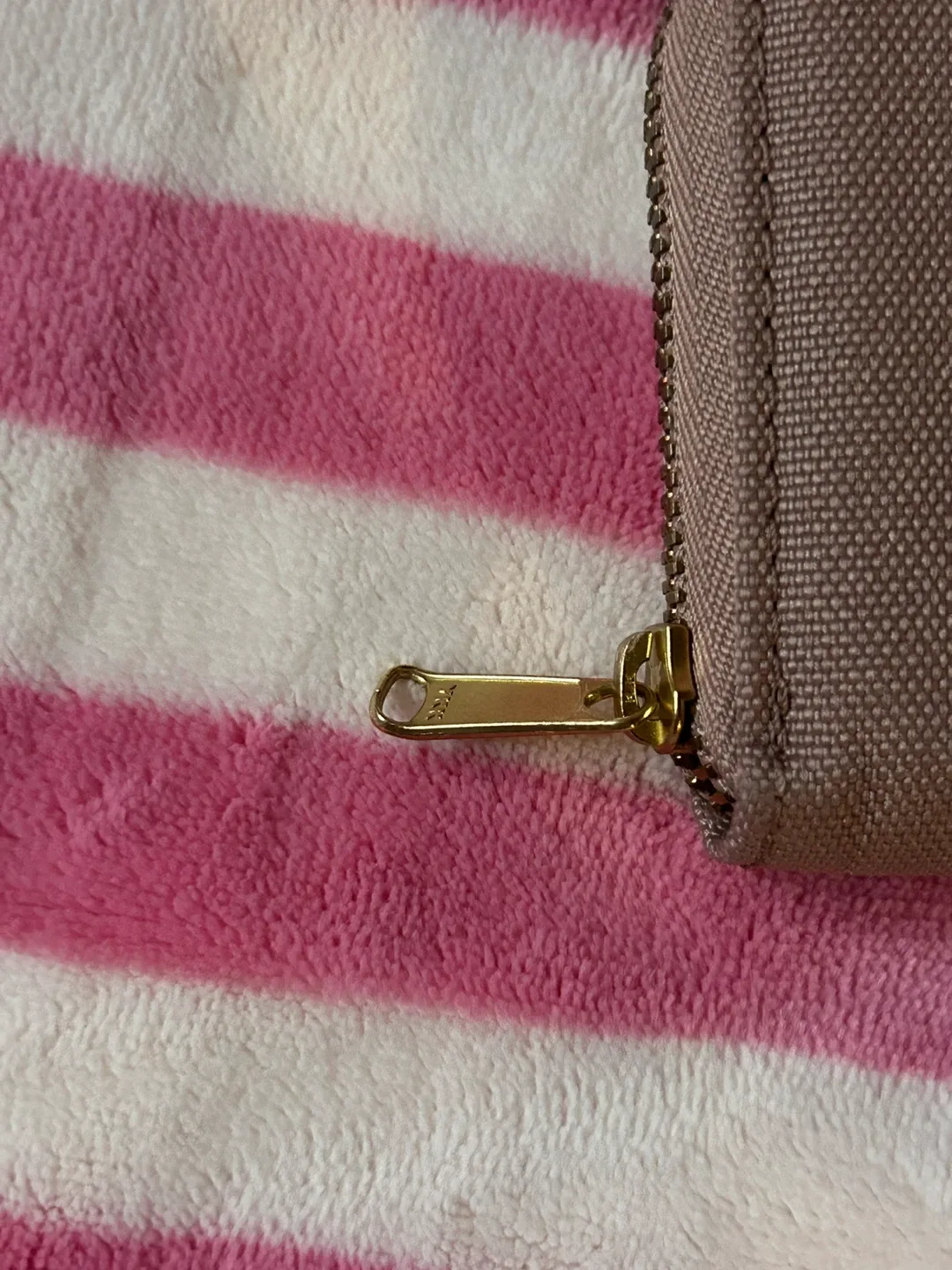 Herschel Tyler Wallet image indicator(2)