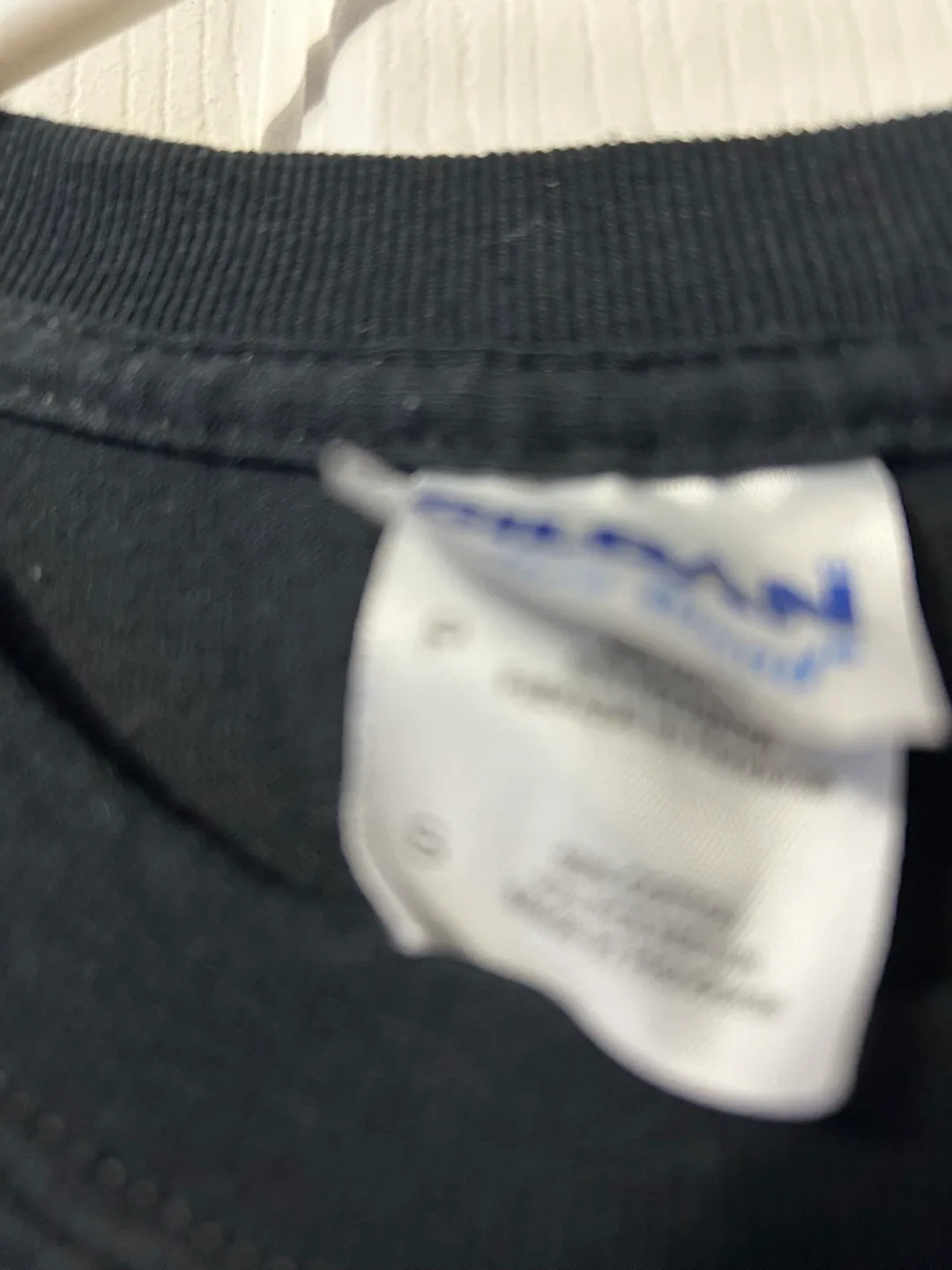 Gildan Black T-Shirt Size S