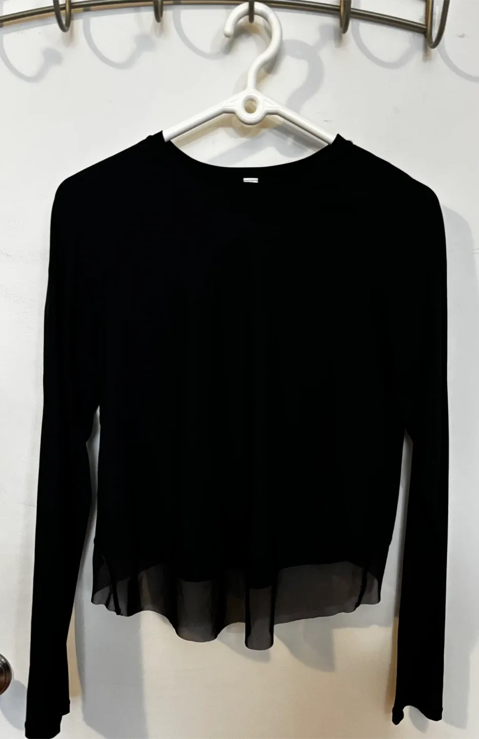 Lululemon Quick Pace Long Sleeve - Fits size M