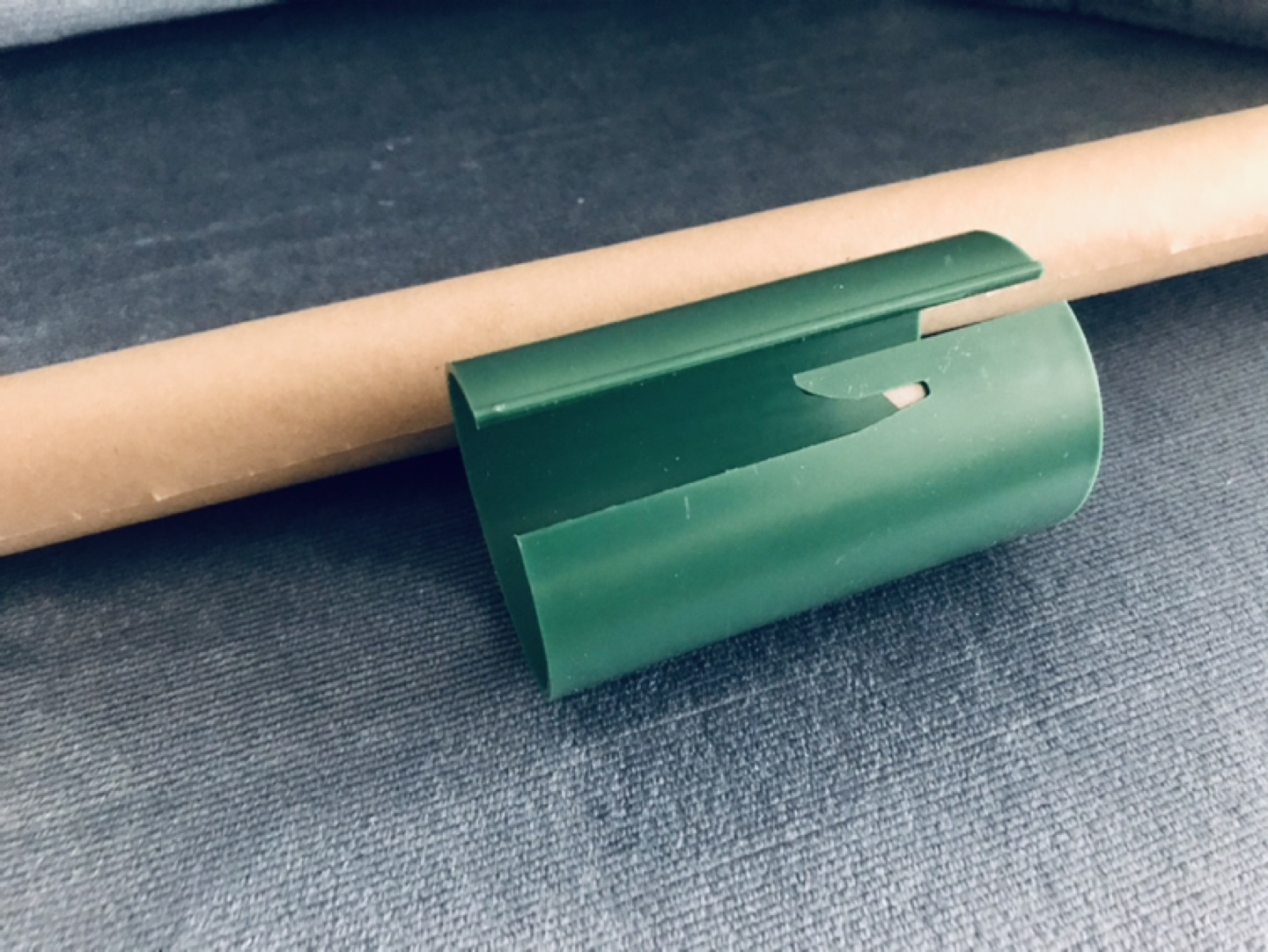 Wrapping Paper Roll Cutter - Cutting made Easy!