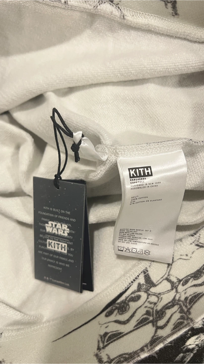 Kith x Star Wars Darth Vader Hoodie （Brand New） - photo 4