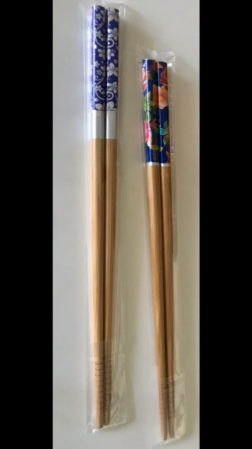 Thailand Coconut Shell Bowls & 2 pairs Chopsticks image indicator(5)