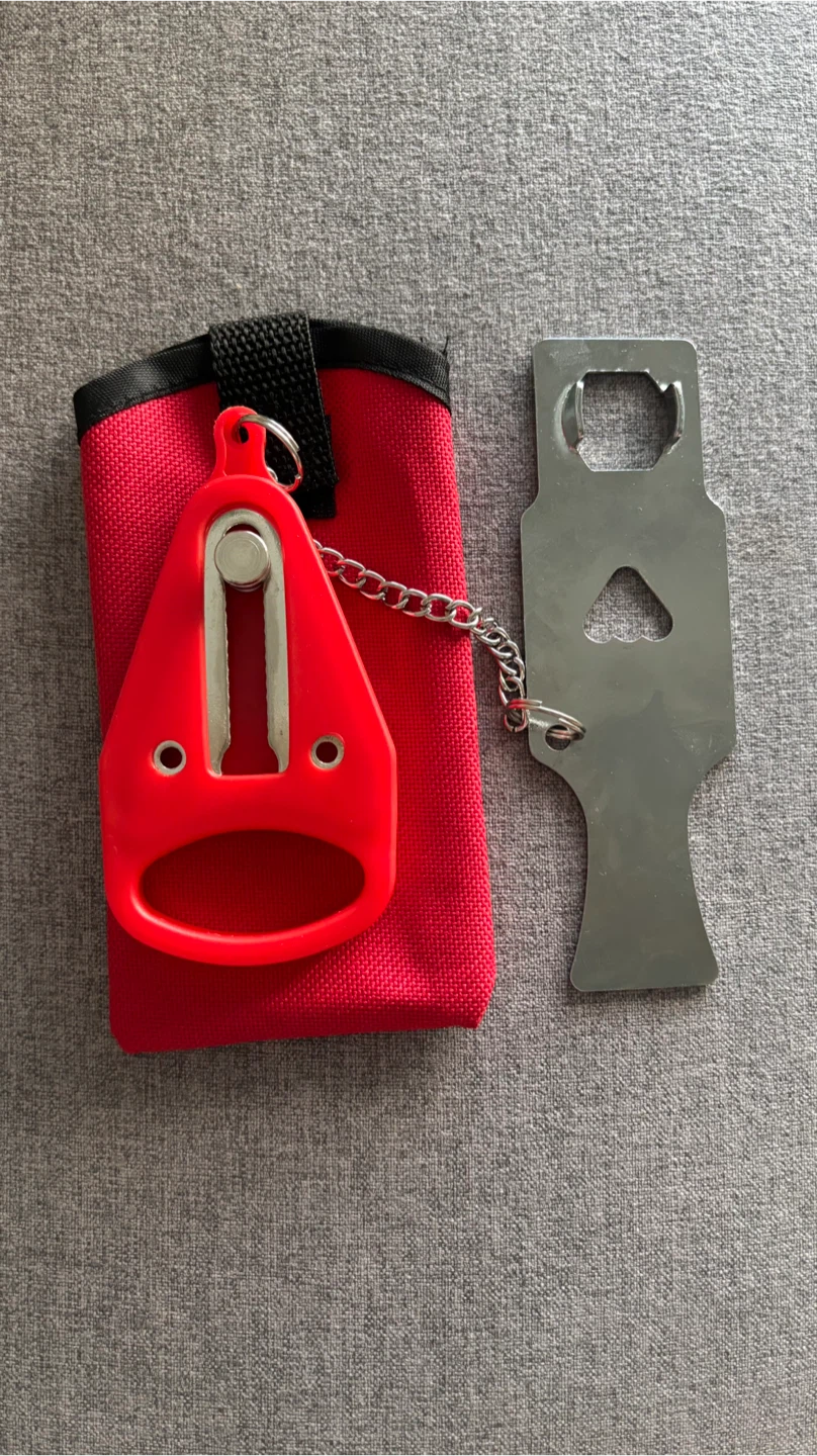 Travel Portable Door Lock with Pouch - Red