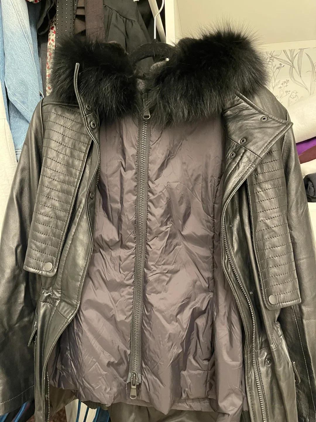 Danier XS Leather Jacket with Fur Hood image indicator(4)