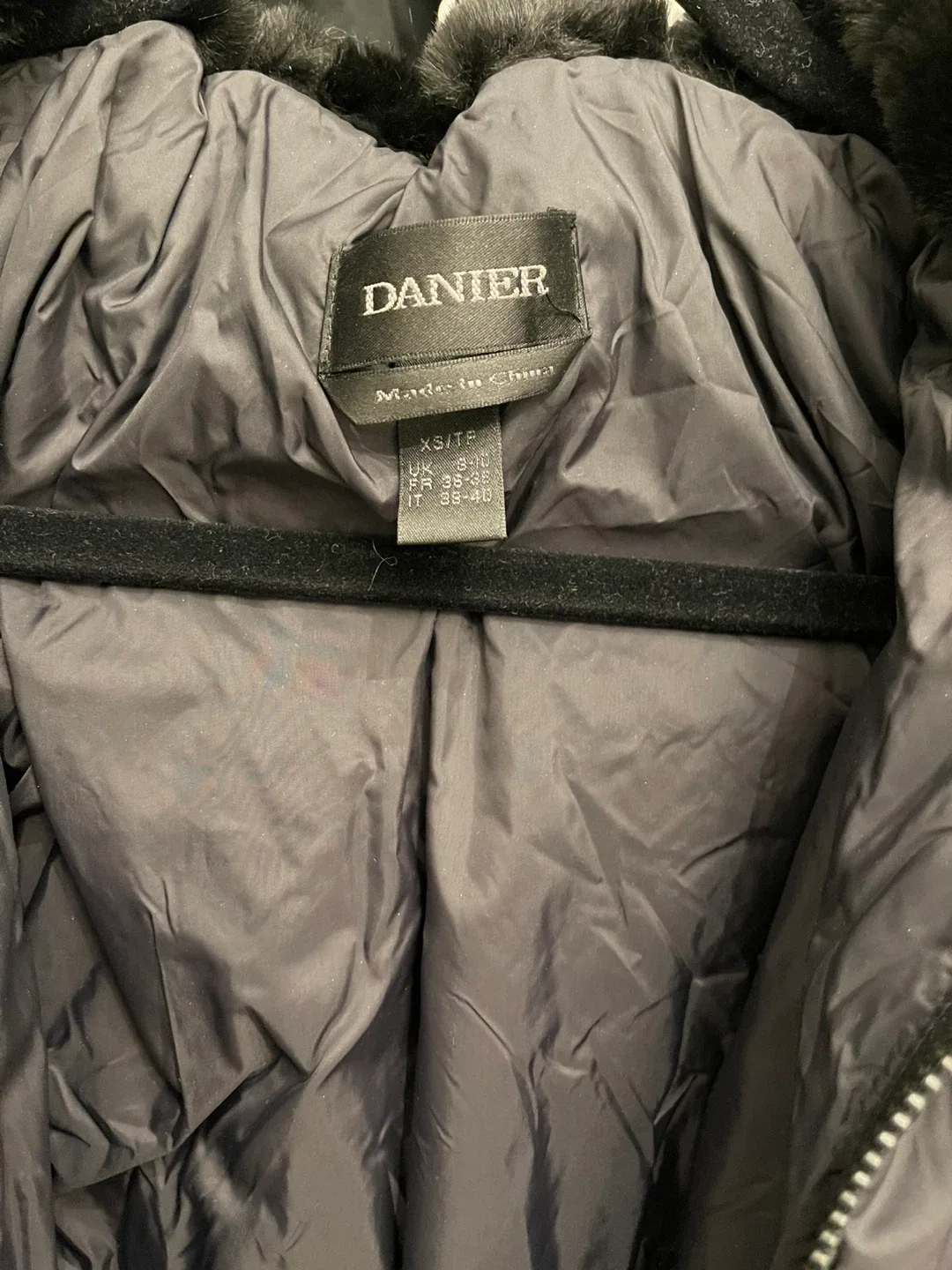 Danier XS Leather Jacket with Fur Hood image indicator(5)