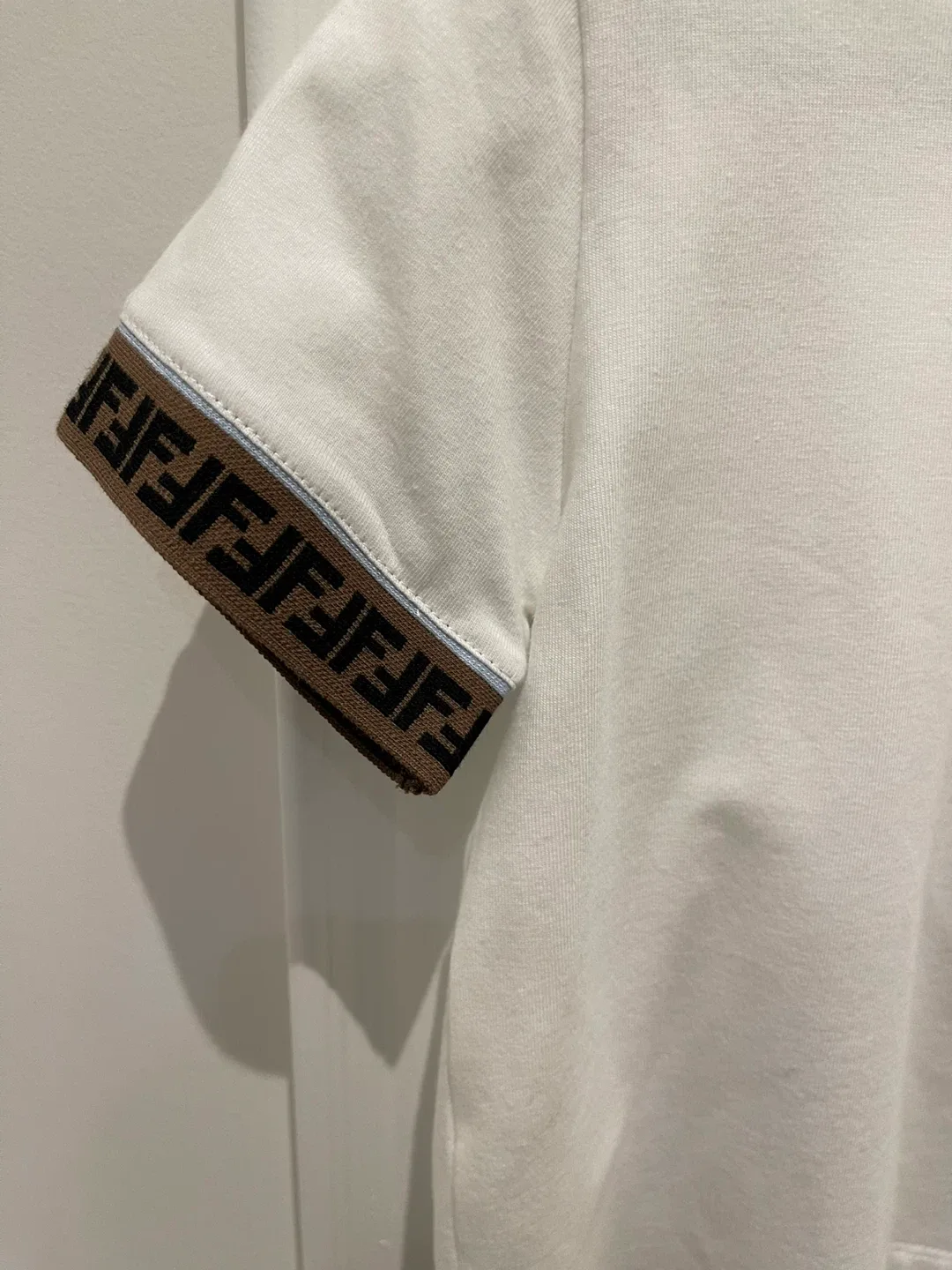 New Fendi Kids White T-Shirt, Size 18 Months image indicator(2)