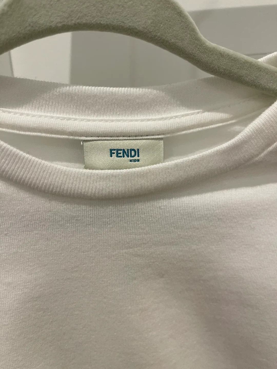 New Fendi Kids White T-Shirt, Size 18 Months image indicator(3)
