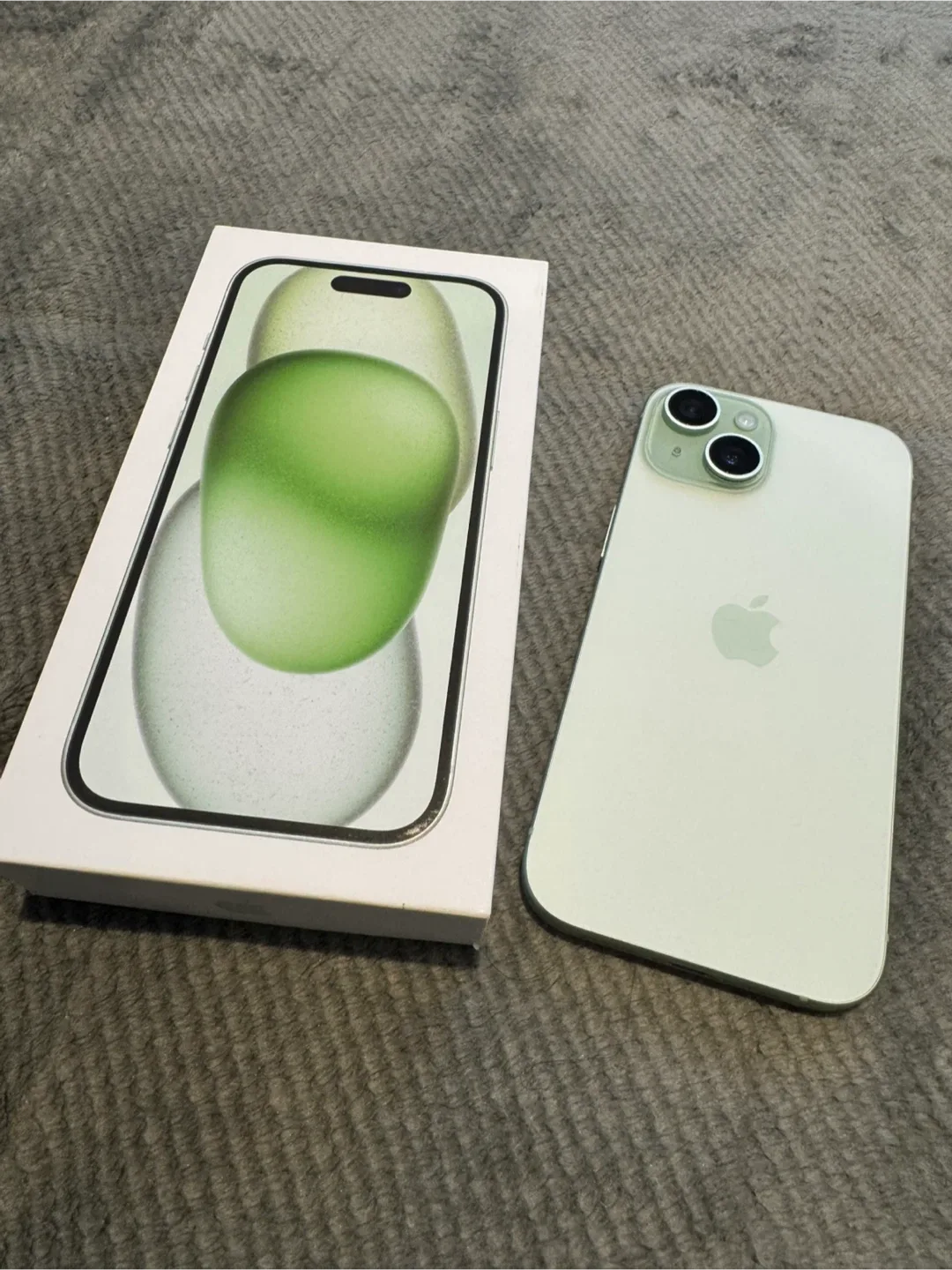 iPhone 15 128GB Green - 90% Battery image indicator(2)