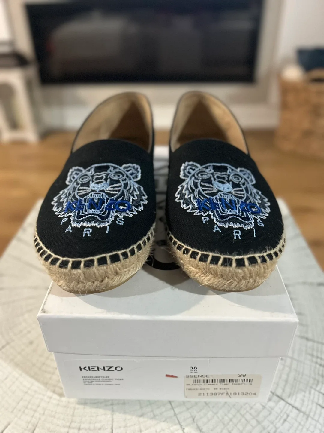 KENZO Black/Dark Blue Classic Tiger EspadrillesSize: 37 image indicator(6)