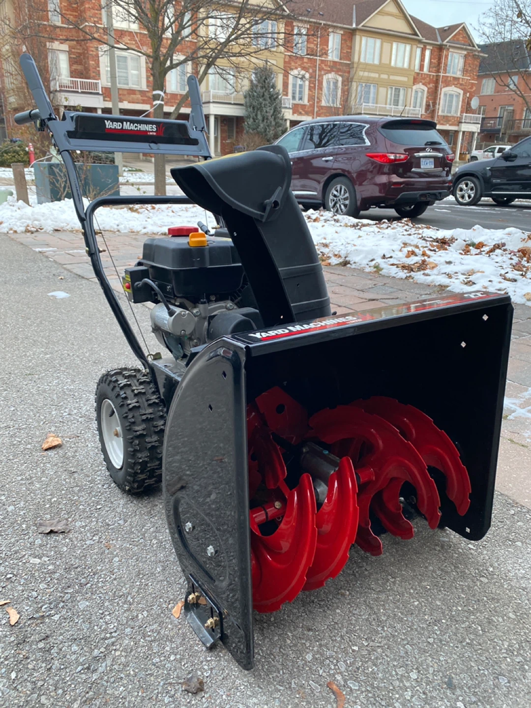 Yard Machines 22-Inch Snow Blower - photo 4