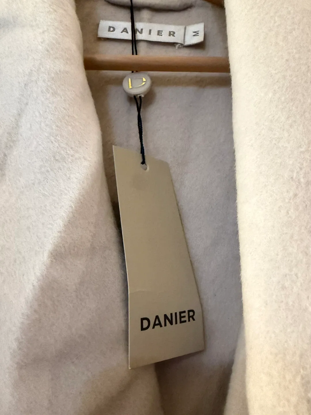 New Danier Samantha Stone Coat - Size M image indicator(4)