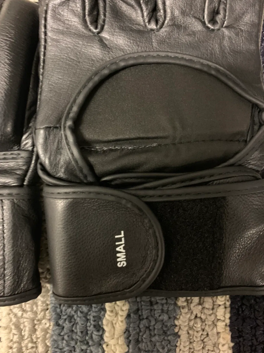 UFC Official Fight Gloves - Small image indicator(2)