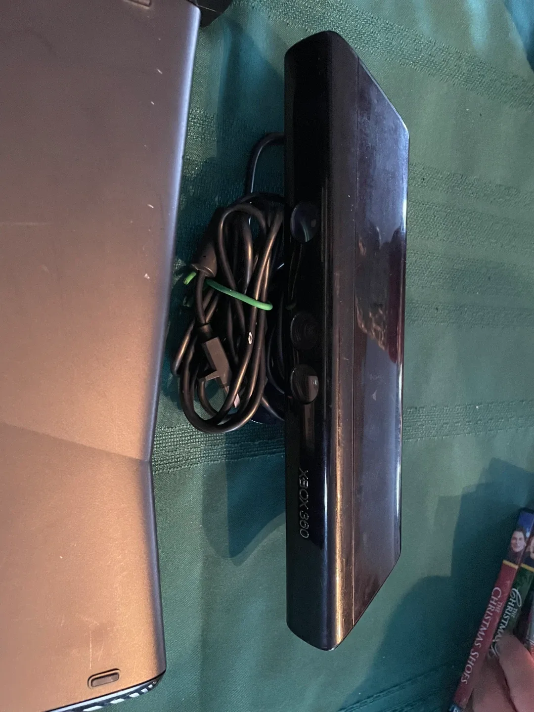 Xbox 360 Console with Kinect and Games image indicator(3)