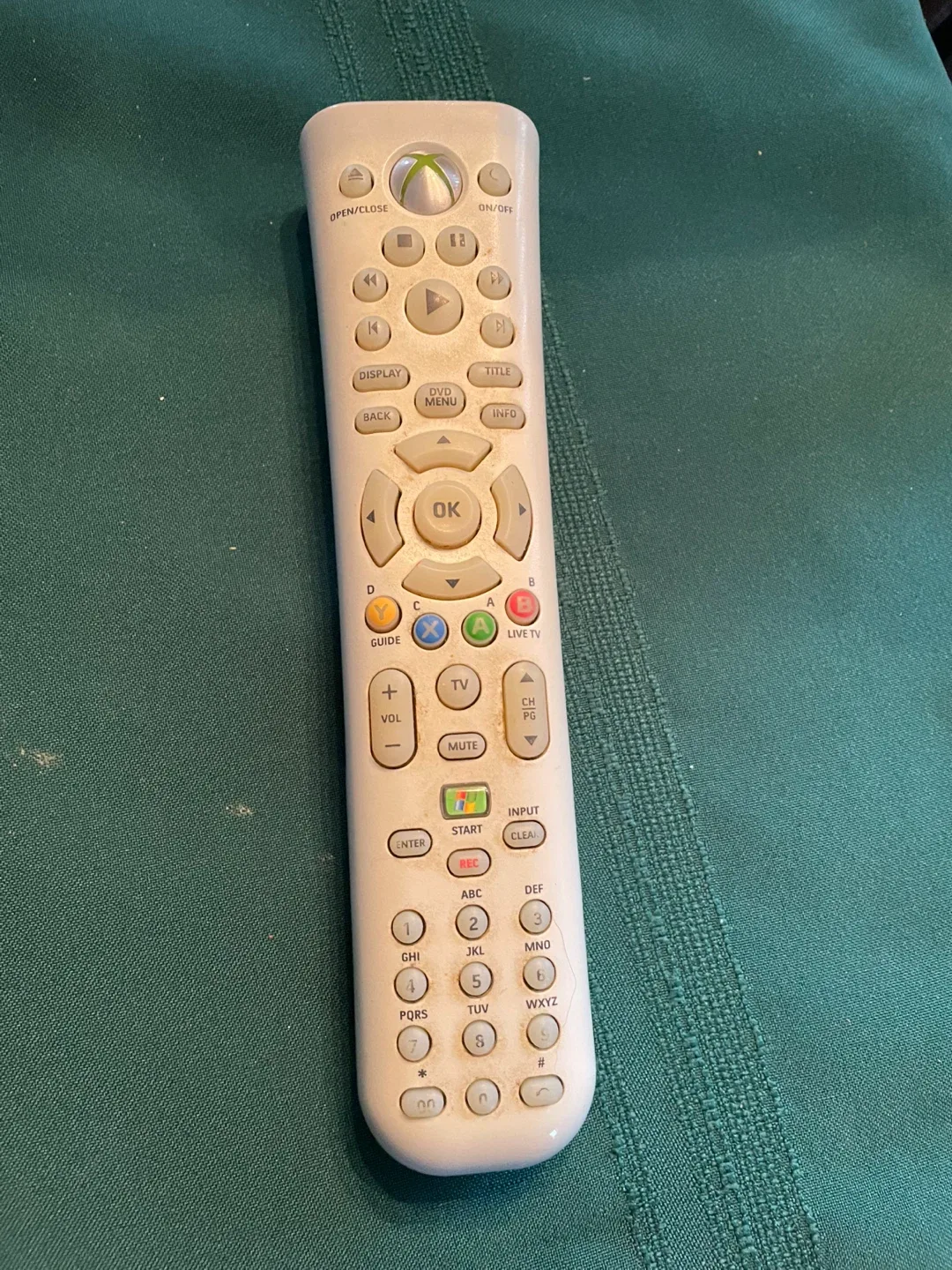 Xbox 360 Console with Kinect and Games image indicator(4)