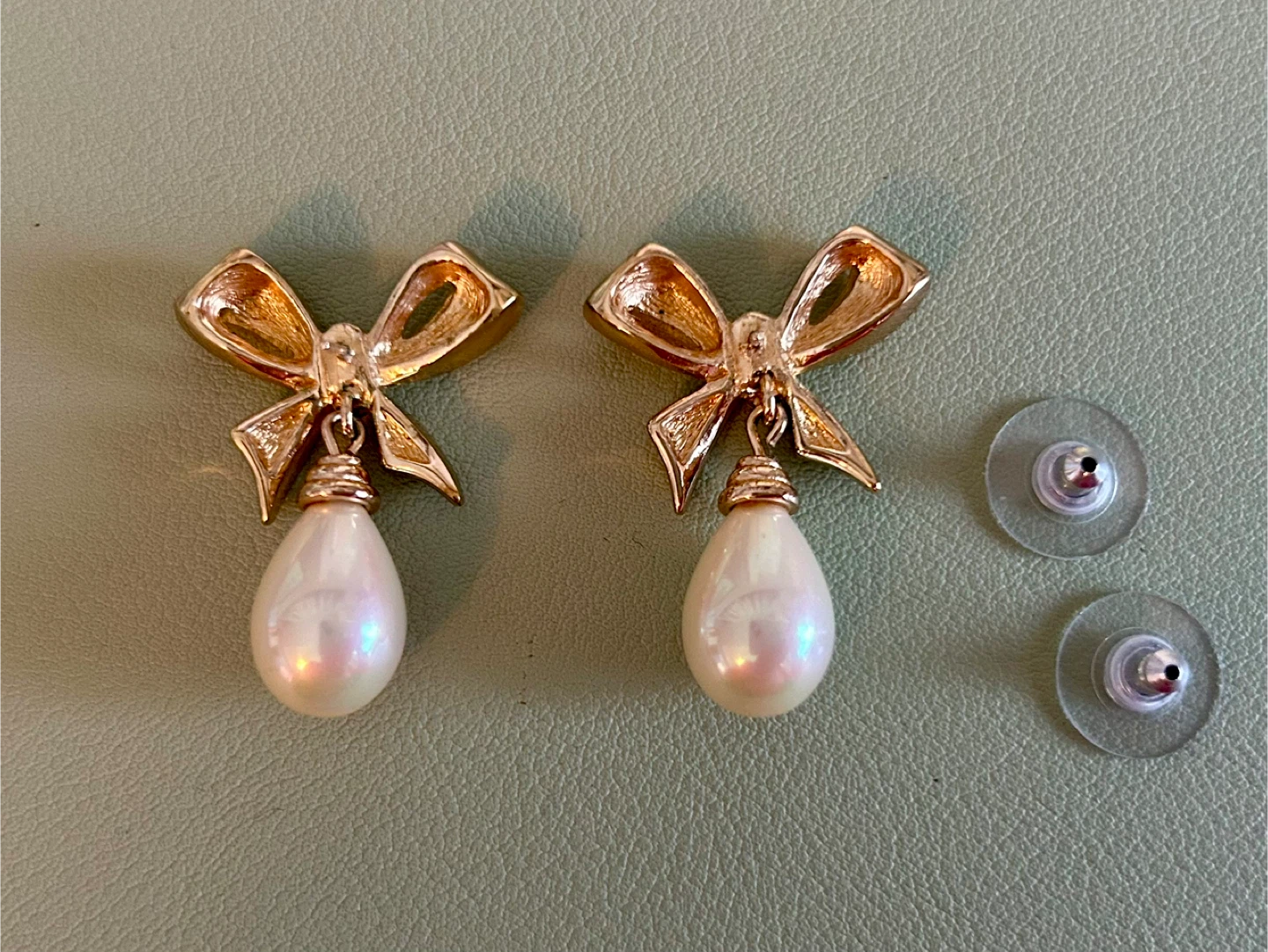 Christian Dior Crystals Bow Pearl Teardrop Earrings - photo 2