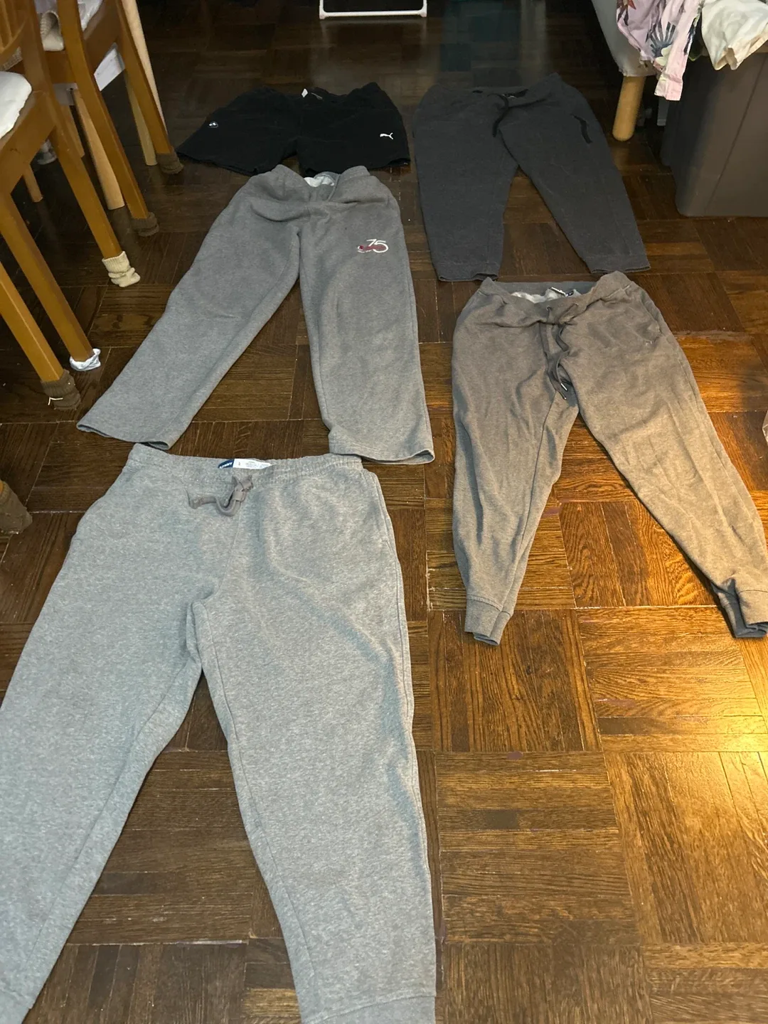 5 pices Old Navy Grey Joggers - Size Large