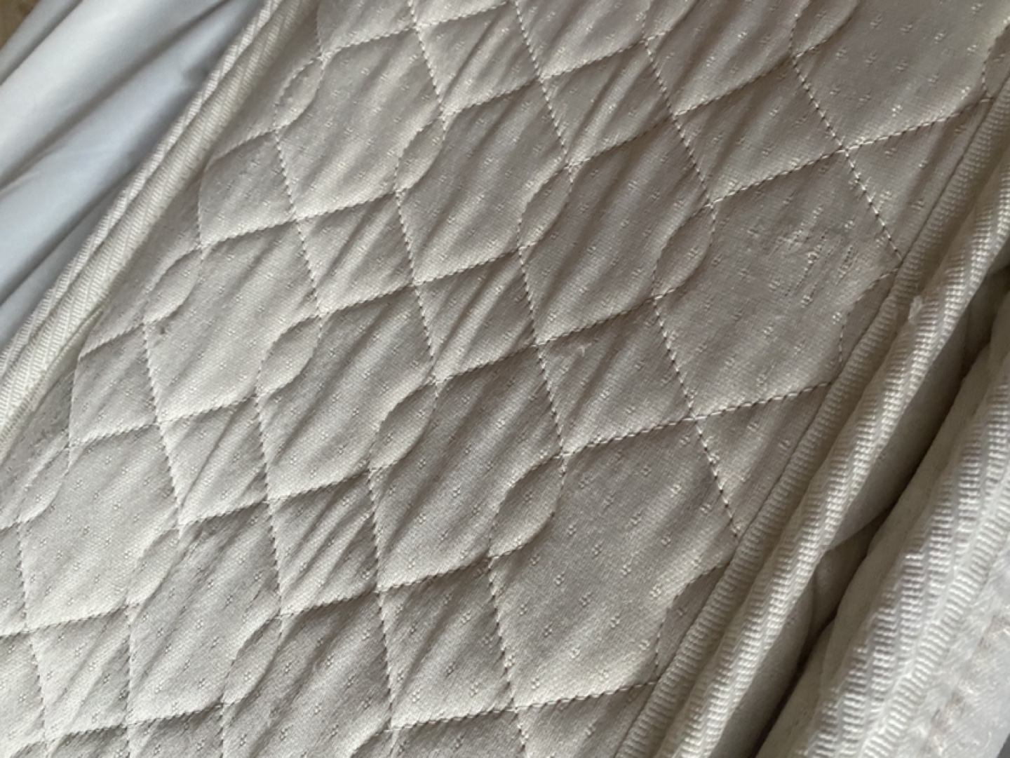 Queen bed - photo 4