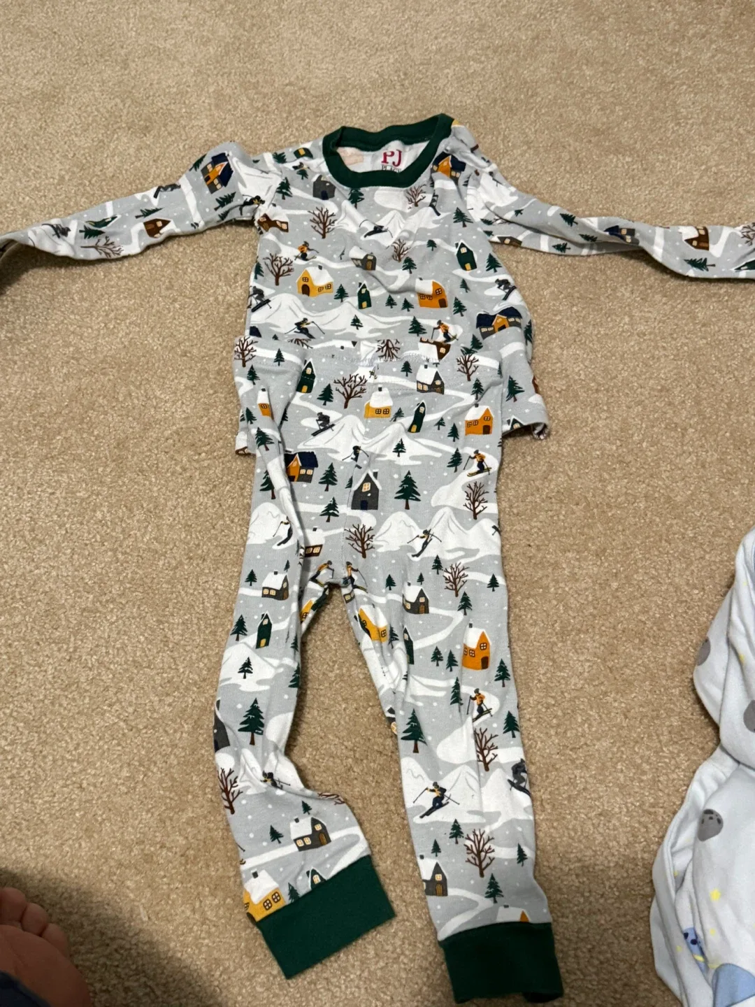 Kids Clothes Bundle (Sizes 12M-3T) image indicator(2)