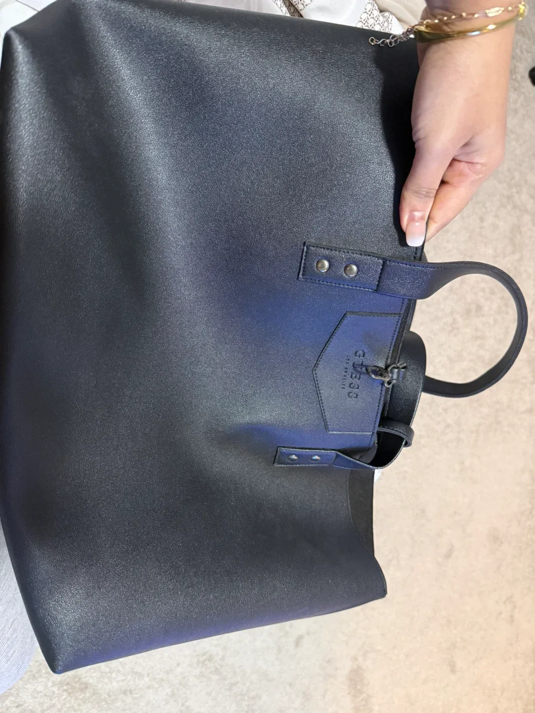 Guess Black Tote Bag image indicator(5)