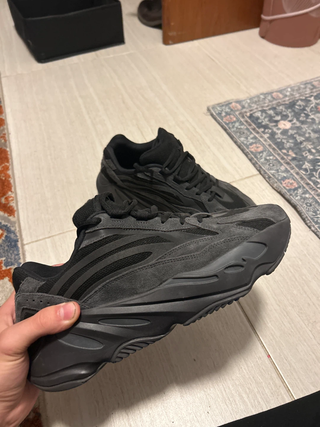 Adidas Yeezy 700 V3 Alvah - Size 9.5 US