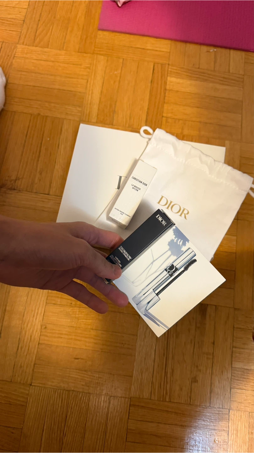 Dior Makeup Bag & Beauty Products - photo 2