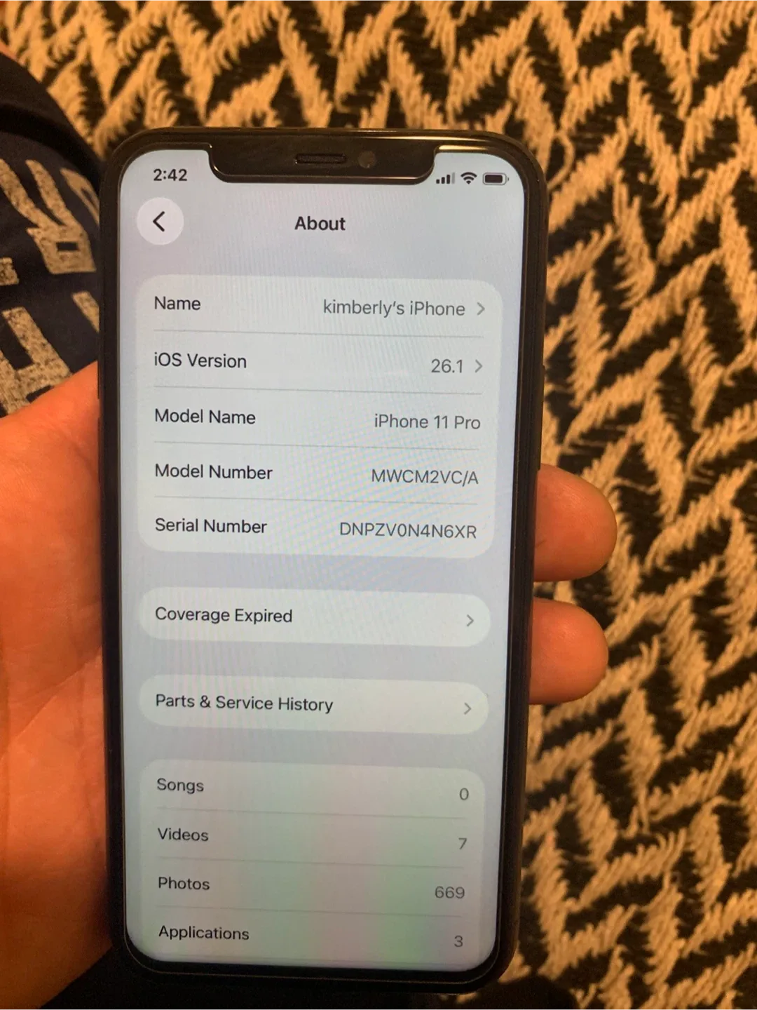 iPhone 11 Pro - 256GB asking 180 open to offers image indicator(4)